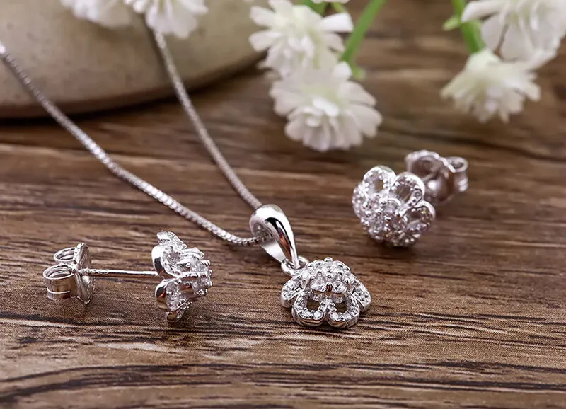 Cách chọn trang sức bạc chất lượng