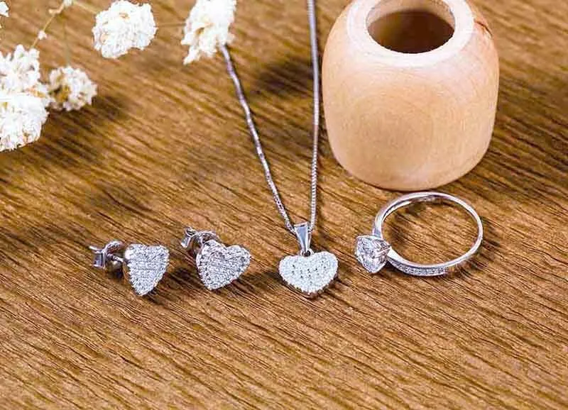 Bảo quản trang sức bạch kim